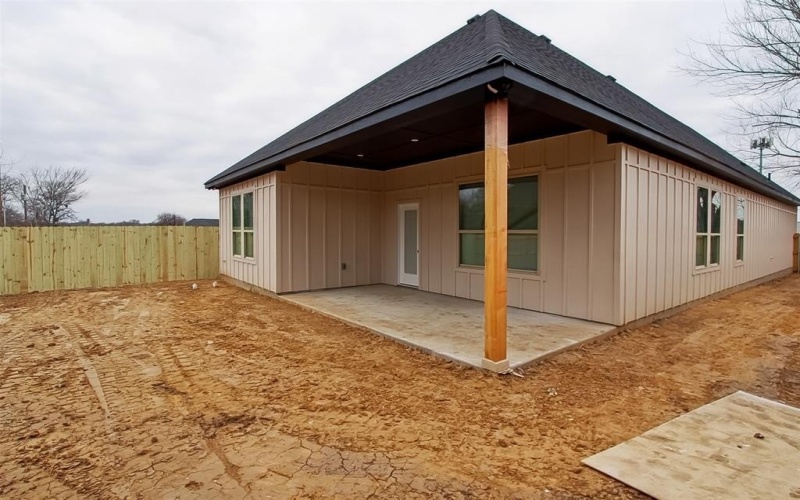1920 Avenue B, Fort Worth, TX 76104, 4 Habitaciones Habitaciones , ,2 BañosBaños,Residential,En Venta,1920 Avenue B,20922672