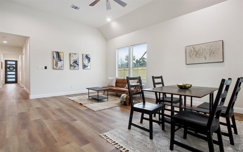 1920 Avenue B, Fort Worth, TX 76104, 4 Habitaciones Habitaciones , ,2 BañosBaños,Residential,En Venta,1920 Avenue B,20922672