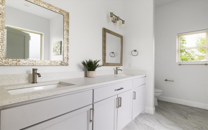 2521 Campbell Street, Fort Worth, TX 76105, 4 Bedrooms Bedrooms, ,2 BathroomsBathrooms,Residential,For Sale,2521 Campbell Street,20922705