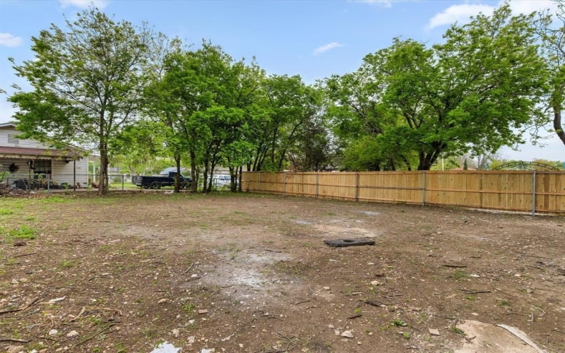 2521 Campbell Street, Fort Worth, TX 76105, 4 Bedrooms Bedrooms, ,2 BathroomsBathrooms,Residential,For Sale,2521 Campbell Street,20922705