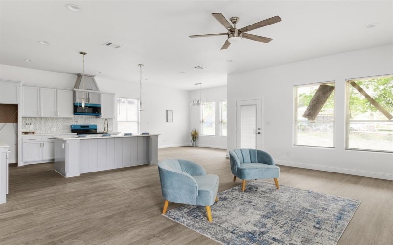 2521 Campbell Street, Fort Worth, TX 76105, 4 Bedrooms Bedrooms, ,2 BathroomsBathrooms,Residential,For Sale,2521 Campbell Street,20922705