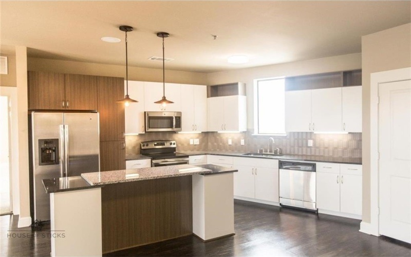 1965 Matilda Street #313, Dallas, TX 75206, 1 Bedroom Bedrooms, ,1 BathroomBathrooms,Residential Lease,For Rent,1965 Matilda Street,20920709