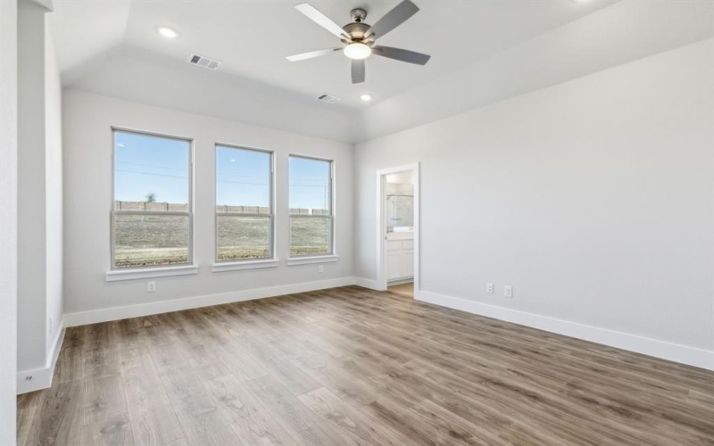 152 Swan Lake Drive, Waxahachie, TX 75165, 4 Habitaciones Habitaciones , ,3 BañosBaños,Residential,En Venta,152 Swan Lake Drive,20920849