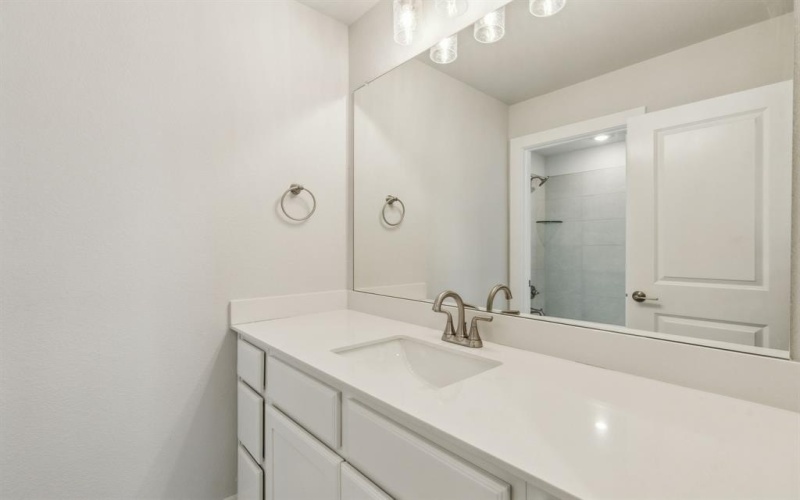 152 Swan Lake Drive, Waxahachie, TX 75165, 4 Habitaciones Habitaciones , ,3 BañosBaños,Residential,En Venta,152 Swan Lake Drive,20920849
