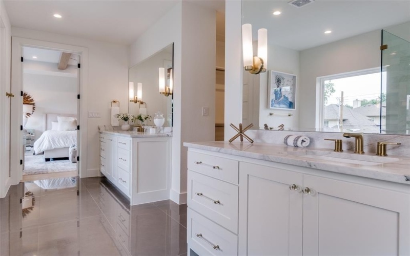 5335 Richard Avenue, Dallas, TX 75206, 4 Bedrooms Bedrooms, ,5 BathroomsBathrooms,Residential,For Sale,5335 Richard Avenue,20920939