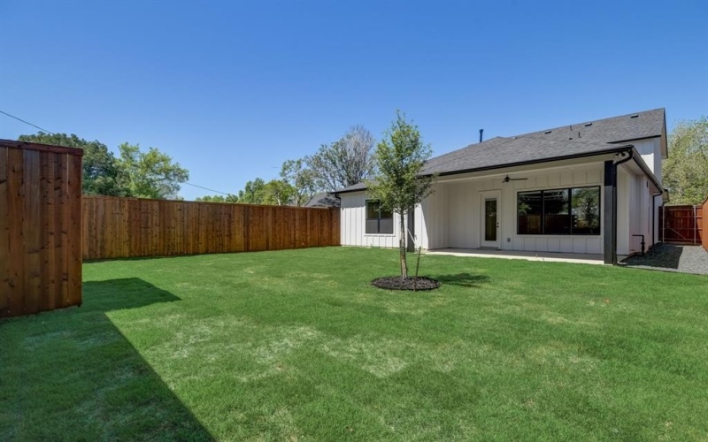3310 Carlson Drive, Dallas, TX 75235, 4 Habitaciones Habitaciones , ,3 BañosBaños,Residential Lease,En Alquiler,3310 Carlson Drive,20921207