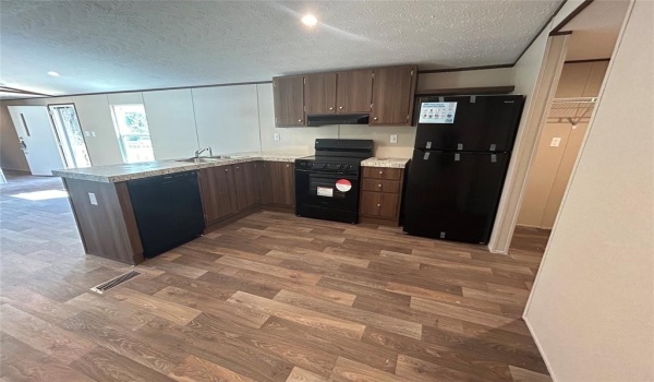 406 Rogers Road, Newark, TX 76071, 3 Bedrooms Bedrooms, ,2 BathroomsBathrooms,Residential Lease,For Rent,406 Rogers Road,20921423