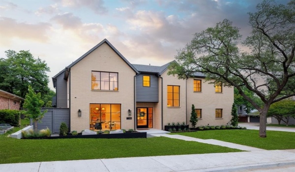 6439 Malcolm Drive, Dallas, TX 75214, 5 Bedrooms Bedrooms, ,6 BathroomsBathrooms,Residential,For Sale,6439 Malcolm Drive,20921774