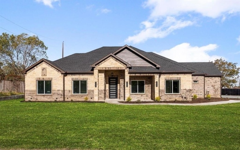 612 Overhill Road, Granbury, TX 76048, 3 Bedrooms Bedrooms, ,3 BathroomsBathrooms,Residential,For Sale,612 Overhill Road,20922014