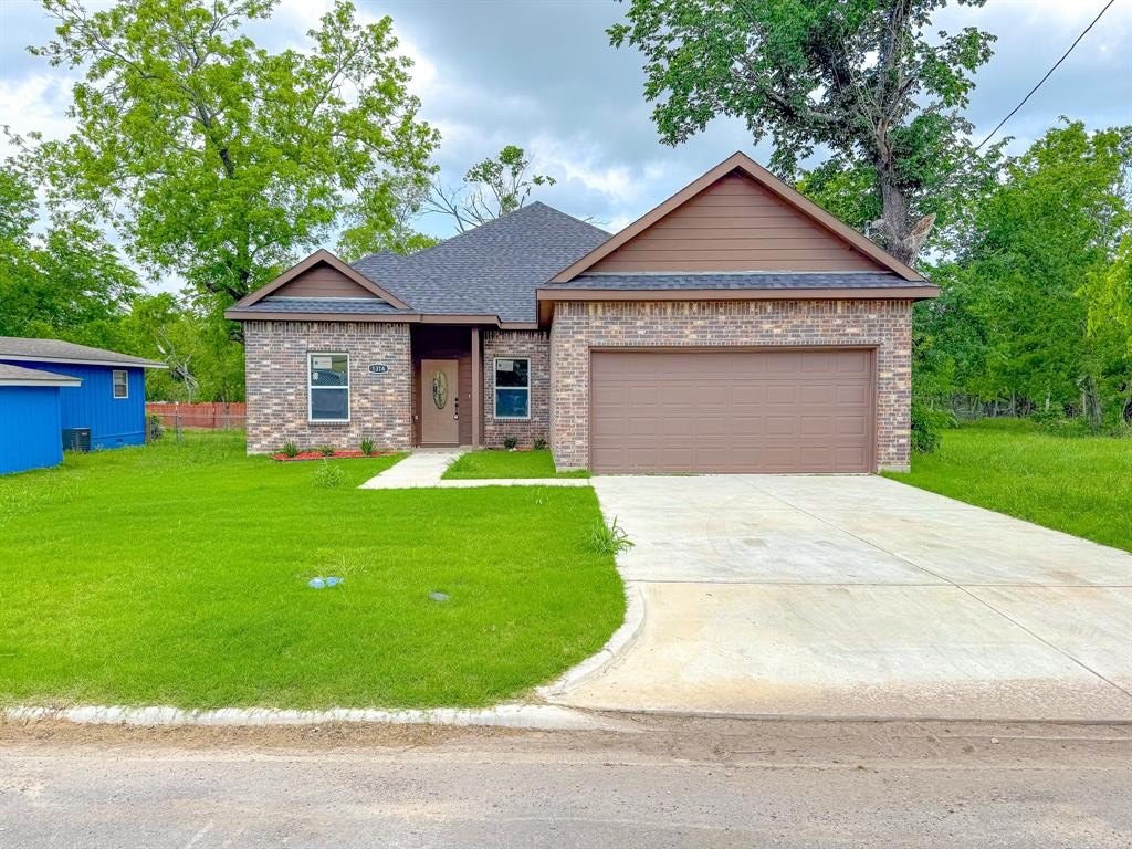 1314 E 3rd Avenue, Corsicana, TX 75110, 3 Habitaciones Habitaciones , ,2 BañosBaños,Residential,En Venta,1314 E 3rd Avenue,20922133