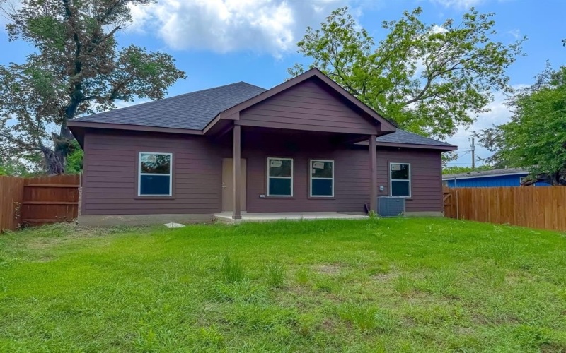 1314 E 3rd Avenue, Corsicana, TX 75110, 3 Habitaciones Habitaciones , ,2 BañosBaños,Residential,En Venta,1314 E 3rd Avenue,20922133