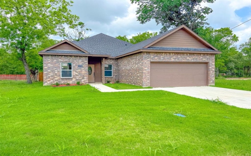 1314 E 3rd Avenue, Corsicana, TX 75110, 3 Habitaciones Habitaciones , ,2 BañosBaños,Residential,En Venta,1314 E 3rd Avenue,20922133