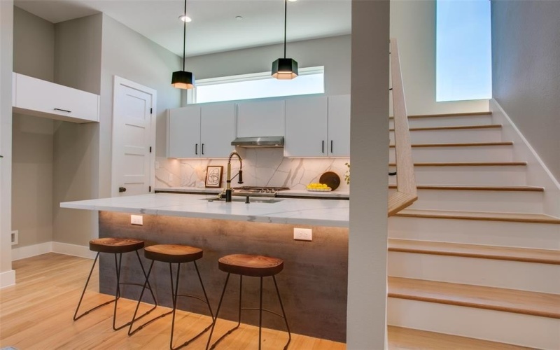 2214 Annex Avenue #105, Dallas, TX 75204, 2 Habitaciones Habitaciones , ,2 BañosBaños,Residential,En Venta,2214 Annex Avenue,20923327