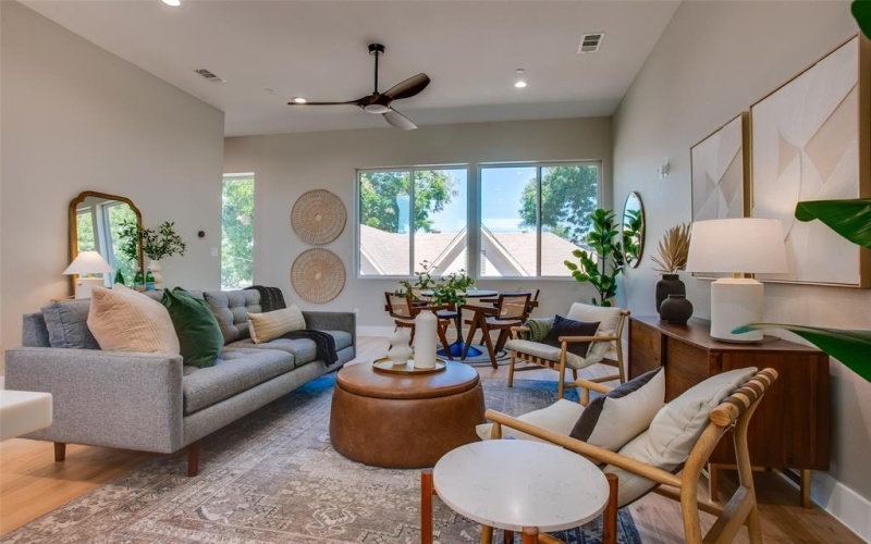 2214 Annex Avenue #105, Dallas, TX 75204, 2 Habitaciones Habitaciones , ,2 BañosBaños,Residential,En Venta,2214 Annex Avenue,20923327