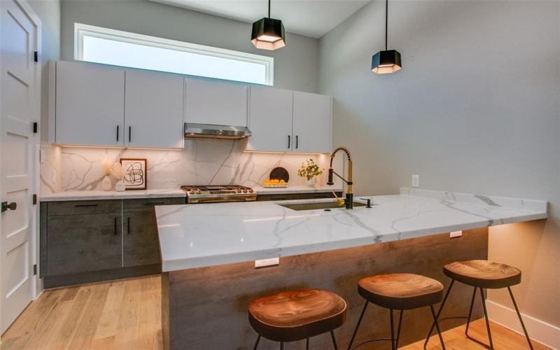 2214 Annex Avenue #105, Dallas, TX 75204, 2 Habitaciones Habitaciones , ,2 BañosBaños,Residential,En Venta,2214 Annex Avenue,20923327