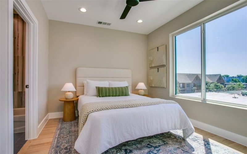 2214 Annex Avenue #105, Dallas, TX 75204, 2 Habitaciones Habitaciones , ,2 BañosBaños,Residential,En Venta,2214 Annex Avenue,20923327