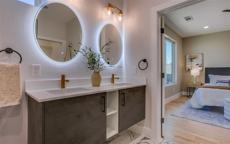 2214 Annex Avenue #105, Dallas, TX 75204, 2 Habitaciones Habitaciones , ,2 BañosBaños,Residential,En Venta,2214 Annex Avenue,20923327