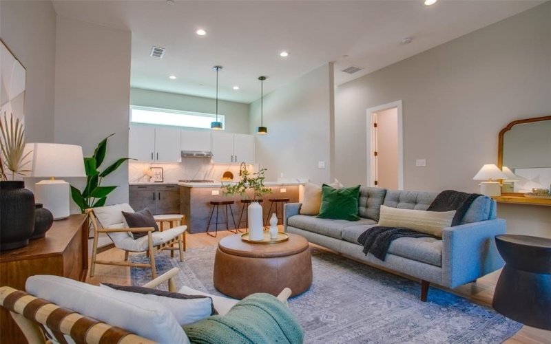 2214 Annex Avenue #105, Dallas, TX 75204, 2 Habitaciones Habitaciones , ,2 BañosBaños,Residential,En Venta,2214 Annex Avenue,20923327