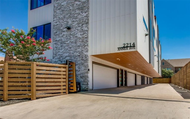 2214 Annex Avenue #105, Dallas, TX 75204, 2 Habitaciones Habitaciones , ,2 BañosBaños,Residential,En Venta,2214 Annex Avenue,20923327