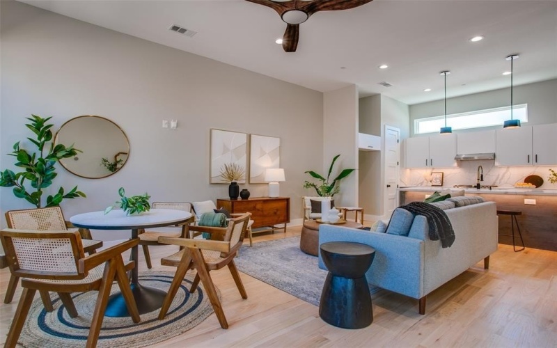2214 Annex Avenue #105, Dallas, TX 75204, 2 Habitaciones Habitaciones , ,2 BañosBaños,Residential,En Venta,2214 Annex Avenue,20923327