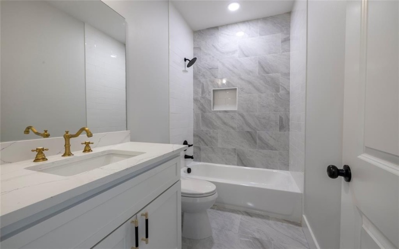 328 Whispering Trail, Gun Barrel City, TX 75156, 3 Habitaciones Habitaciones , ,2 BañosBaños,Residential,En Venta,328 Whispering Trail,20923385