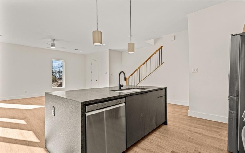 2206 Arroyo Avenue #402, Dallas, TX 75219, 2 Habitaciones Habitaciones , ,2 BañosBaños,Residential Lease,En Alquiler,2206 Arroyo Avenue,20923394