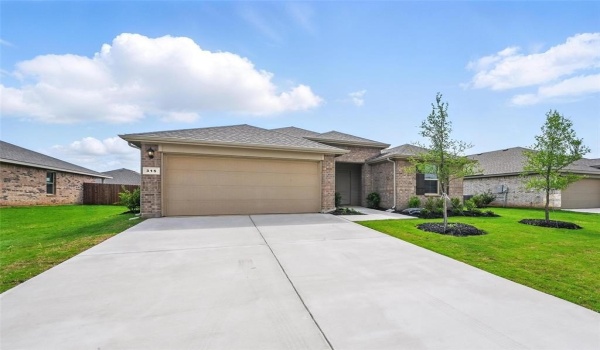 315 Pecos Drive, Azle, TX 76020, 3 Bedrooms Bedrooms, ,2 BathroomsBathrooms,Residential Lease,For Rent,315 Pecos Drive,20923768