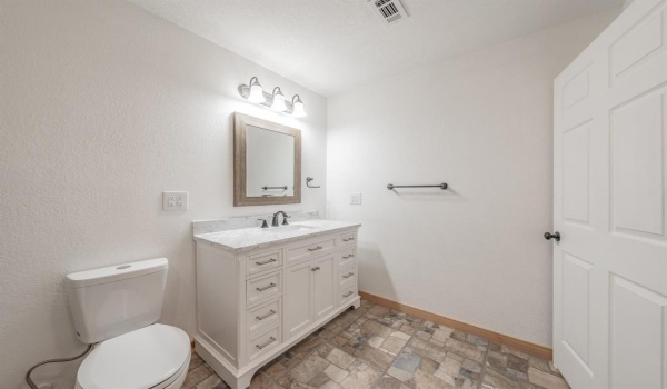 1015 Forest Oaks, Reno, TX 76020, 3 Bedrooms Bedrooms, ,3 BathroomsBathrooms,Residential,For Sale,1015 Forest Oaks,20924271