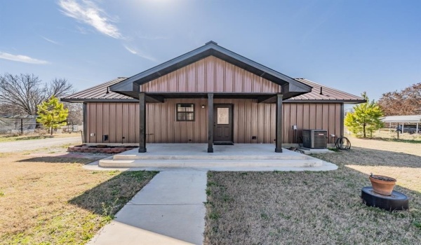 1015 Forest Oaks, Reno, TX 76020, 3 Bedrooms Bedrooms, ,3 BathroomsBathrooms,Residential,For Sale,1015 Forest Oaks,20924271