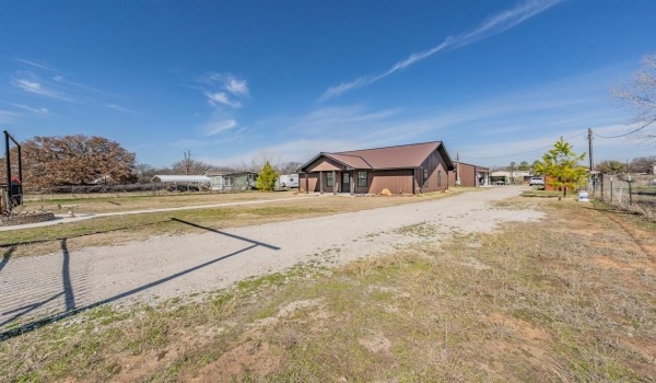 1015 Forest Oaks, Reno, TX 76020, 3 Bedrooms Bedrooms, ,3 BathroomsBathrooms,Residential,For Sale,1015 Forest Oaks,20924271
