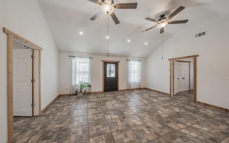 1015 Forest Oaks, Reno, TX 76020, 3 Bedrooms Bedrooms, ,3 BathroomsBathrooms,Residential,For Sale,1015 Forest Oaks,20924271