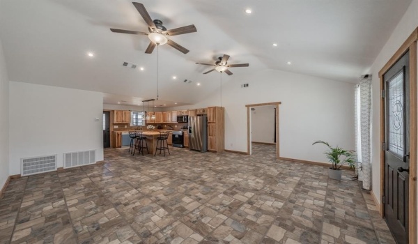 1015 Forest Oaks, Reno, TX 76020, 3 Bedrooms Bedrooms, ,3 BathroomsBathrooms,Residential,For Sale,1015 Forest Oaks,20924271