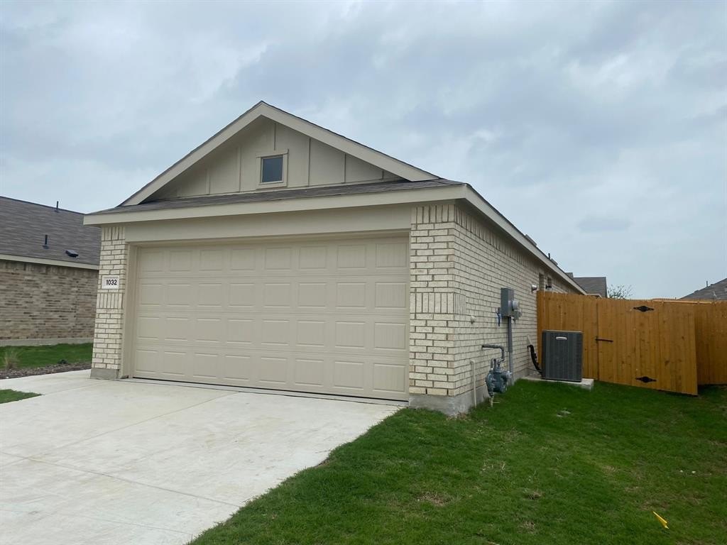 1032 Cencerro Drive, Fort Worth, TX 76052, 3 Bedrooms Bedrooms, ,2 BathroomsBathrooms,Residential Lease,For Rent,1032 Cencerro Drive,20924442