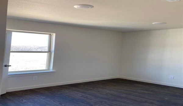 136 Bridlewood Lane, Bridgeport, TX 76426, 3 Bedrooms Bedrooms, ,2 BathroomsBathrooms,Residential Lease,For Rent,136 Bridlewood Lane,20926577