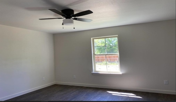 136 Bridlewood Lane, Bridgeport, TX 76426, 3 Bedrooms Bedrooms, ,2 BathroomsBathrooms,Residential Lease,For Rent,136 Bridlewood Lane,20926577