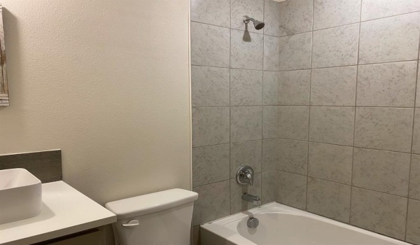 136 Bridlewood Lane, Bridgeport, TX 76426, 3 Bedrooms Bedrooms, ,2 BathroomsBathrooms,Residential Lease,For Rent,136 Bridlewood Lane,20926577