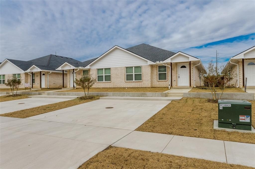 1016 Biloxi Drive, Ennis, TX 75119, 3 Bedrooms Bedrooms, ,2 BathroomsBathrooms,Residential Lease,For Rent,1016 Biloxi Drive,20924635