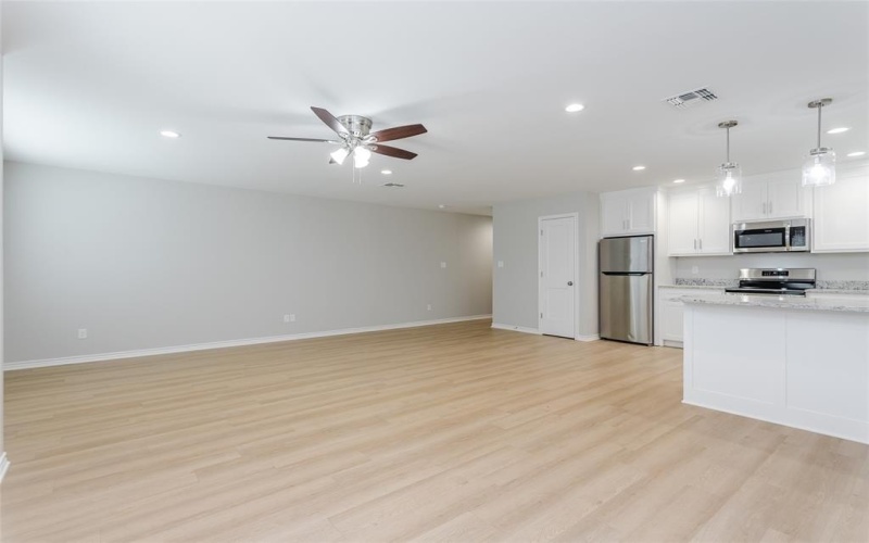 1016 Biloxi Drive, Ennis, TX 75119, 3 Bedrooms Bedrooms, ,2 BathroomsBathrooms,Residential Lease,For Rent,1016 Biloxi Drive,20924635