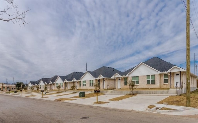 1016 Biloxi Drive, Ennis, TX 75119, 3 Bedrooms Bedrooms, ,2 BathroomsBathrooms,Residential Lease,For Rent,1016 Biloxi Drive,20924635