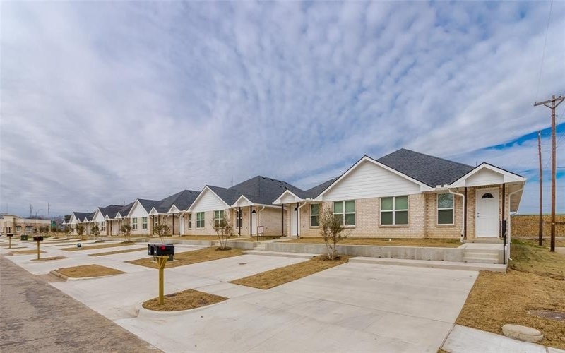 1016 Biloxi Drive, Ennis, TX 75119, 3 Bedrooms Bedrooms, ,2 BathroomsBathrooms,Residential Lease,For Rent,1016 Biloxi Drive,20924635