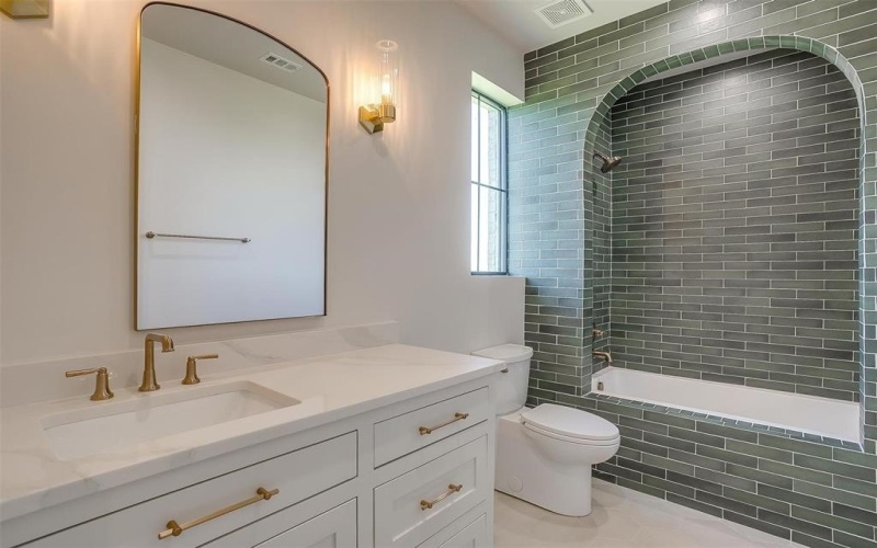 7804 VERN HILLS Drive, Fort Worth, TX 76126, 4 Bedrooms Bedrooms, ,5 BathroomsBathrooms,Residential,For Sale,7804 VERN HILLS Drive,20926587