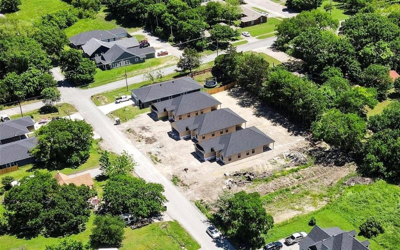 207 W Elm Street, Whitewright, TX 75491, 3 Bedrooms Bedrooms, ,2 BathroomsBathrooms,Residential,For Sale,207 W Elm Street,20926672