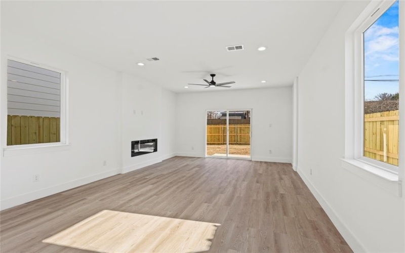 2530 Pennsylvania Avenue, Dallas, TX 75215, 3 Bedrooms Bedrooms, ,2 BathroomsBathrooms,Residential Lease,For Rent,2530 Pennsylvania Avenue,20924741