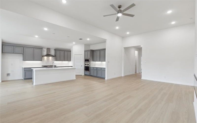 585 Moonrise Street, Waxahachie, TX 75165, 4 Bedrooms Bedrooms, ,3 BathroomsBathrooms,Residential,For Sale,585 Moonrise Street,20926786