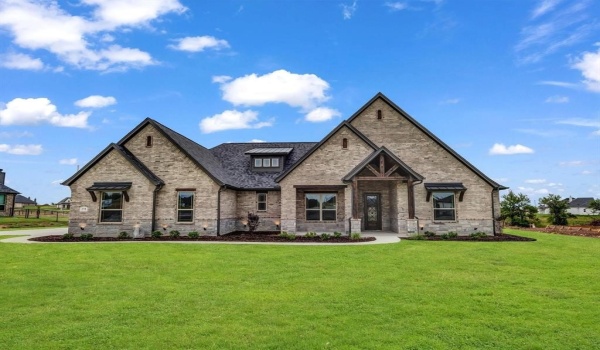 124 Desperado Way, Weatherford, TX 76020, 4 Bedrooms Bedrooms, ,3 BathroomsBathrooms,Residential,For Sale,124 Desperado Way,20926818