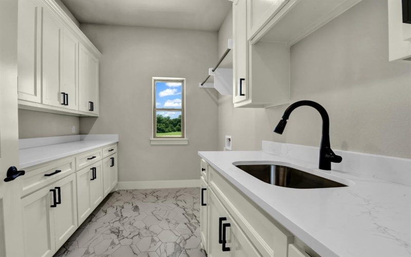 124 Desperado Way, Weatherford, TX 76020, 4 Bedrooms Bedrooms, ,3 BathroomsBathrooms,Residential,For Sale,124 Desperado Way,20926818
