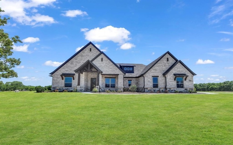 124 Desperado Way, Weatherford, TX 76020, 4 Bedrooms Bedrooms, ,3 BathroomsBathrooms,Residential,For Sale,124 Desperado Way,20926818