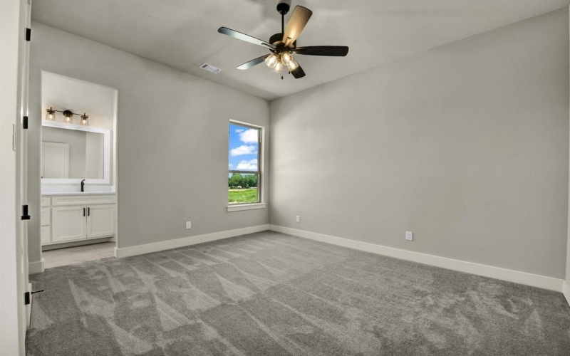 124 Desperado Way, Weatherford, TX 76020, 4 Bedrooms Bedrooms, ,3 BathroomsBathrooms,Residential,For Sale,124 Desperado Way,20926818
