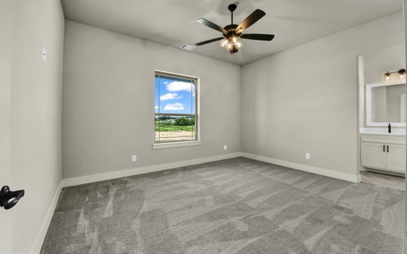 124 Desperado Way, Weatherford, TX 76020, 4 Bedrooms Bedrooms, ,3 BathroomsBathrooms,Residential,For Sale,124 Desperado Way,20926818