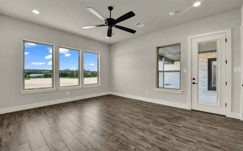 124 Desperado Way, Weatherford, TX 76020, 4 Bedrooms Bedrooms, ,3 BathroomsBathrooms,Residential,For Sale,124 Desperado Way,20926818